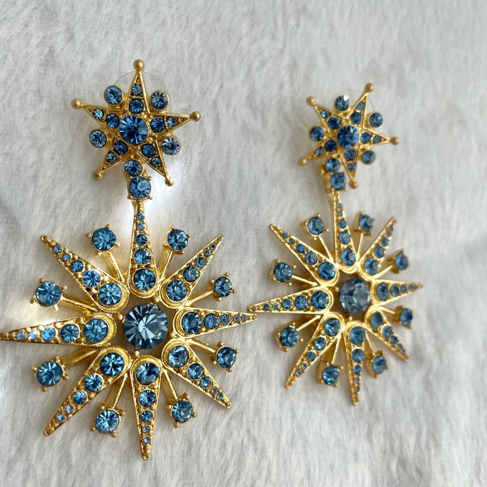 HOST PICK 😍🎉 Oscar de la Renta Star Burst Earrings - Picture 4 of 7